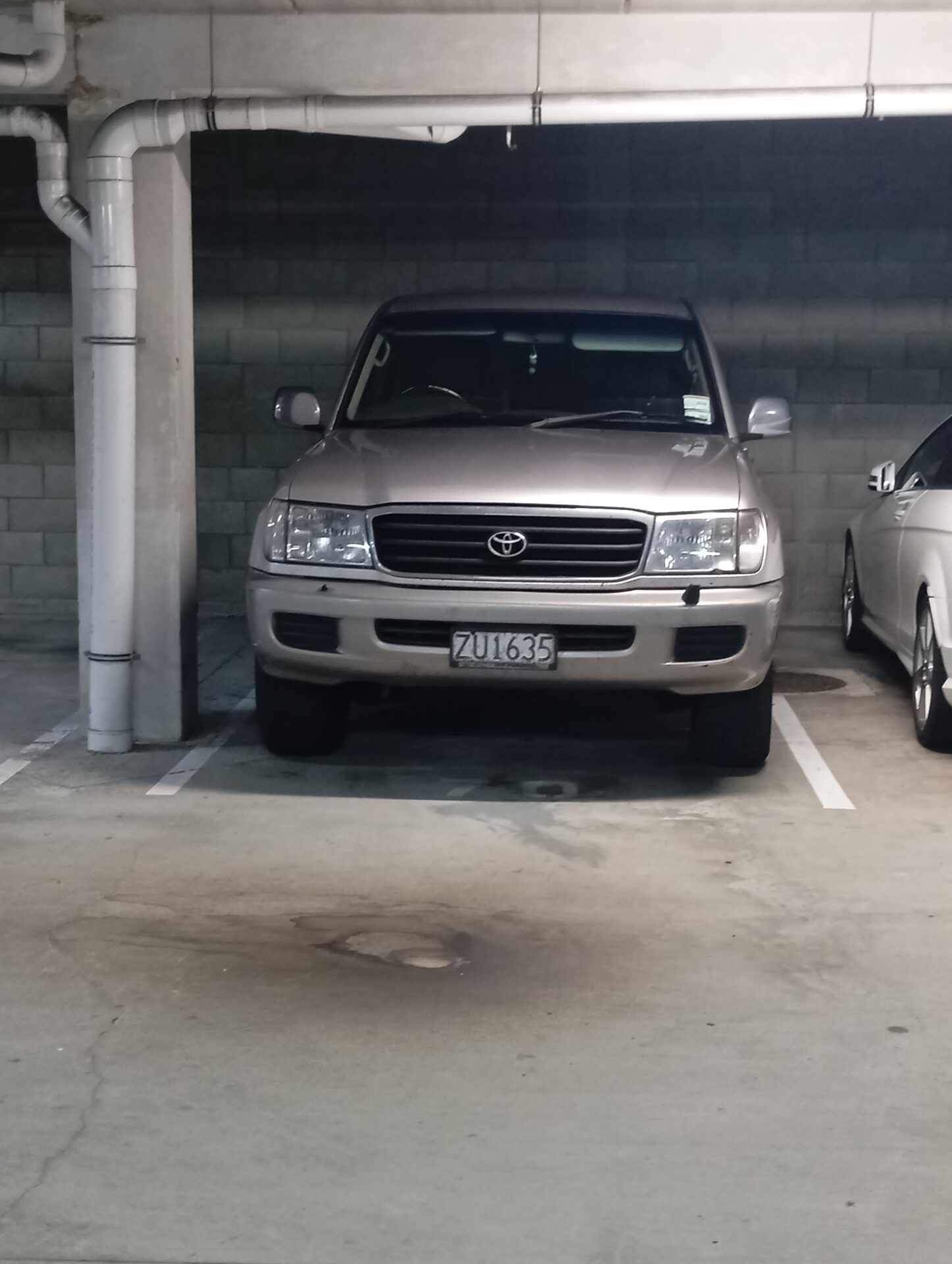 Car park at 57 mahuhu Cresent, Auckland