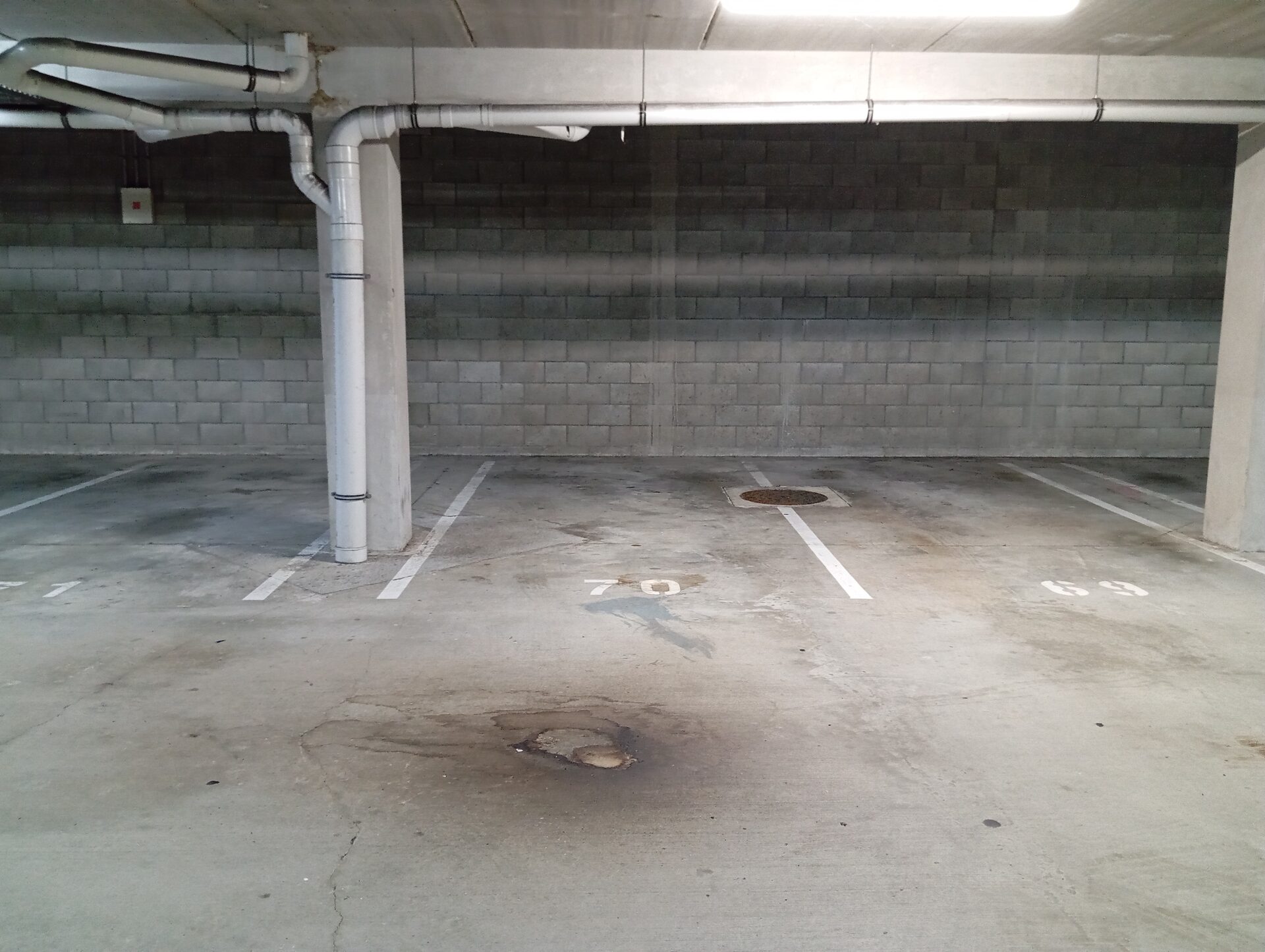 Car park at 57 mahuhu Cresent, Auckland